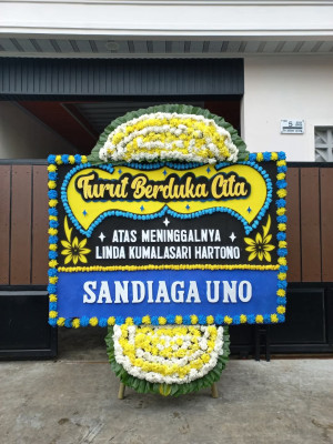 Papan Bunga Duka di Garongan